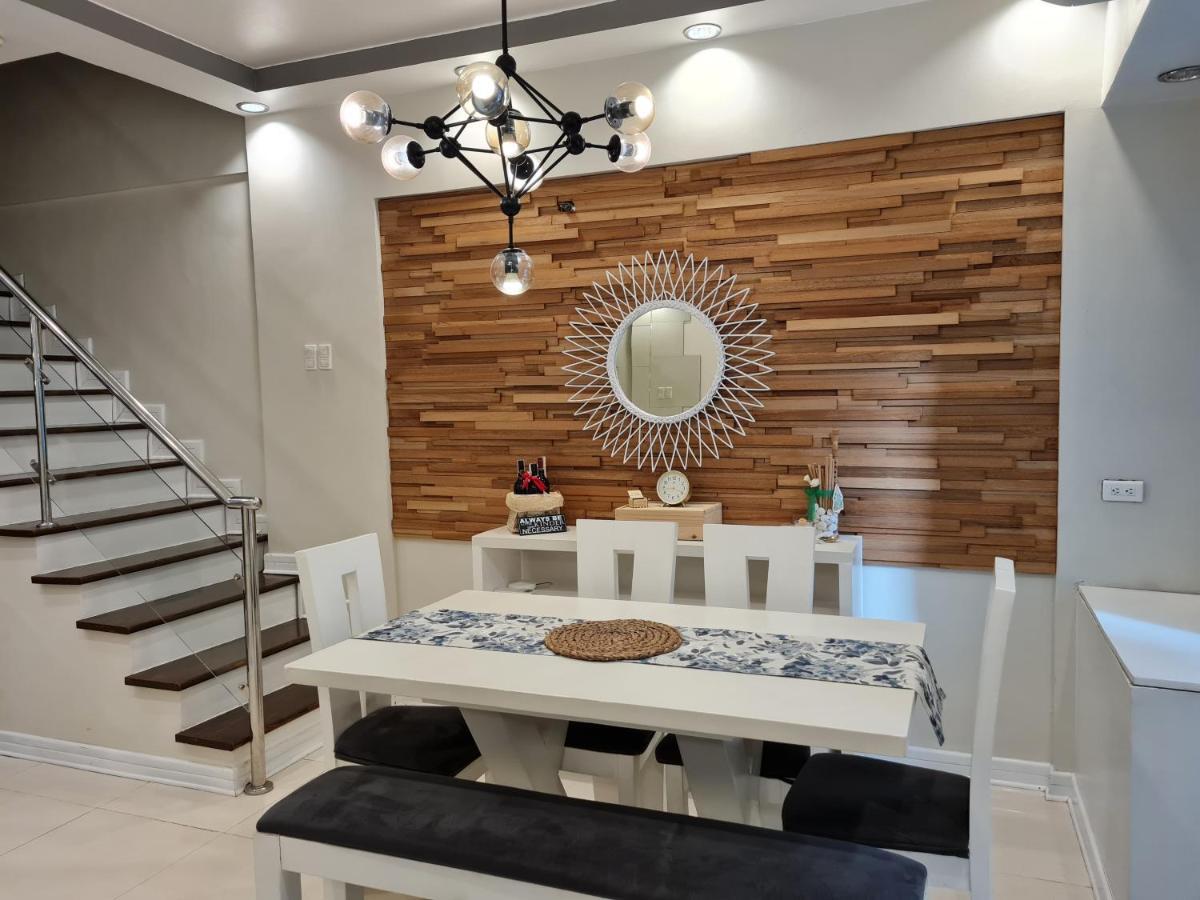 Huge Condo Unit Near Burgos Circle, St Lukes, Shangri-La - P Hamptons T1 Makati City Bagian luar foto