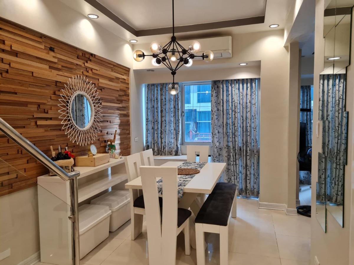 Huge Condo Unit Near Burgos Circle, St Lukes, Shangri-La - P Hamptons T1 Makati City Bagian luar foto